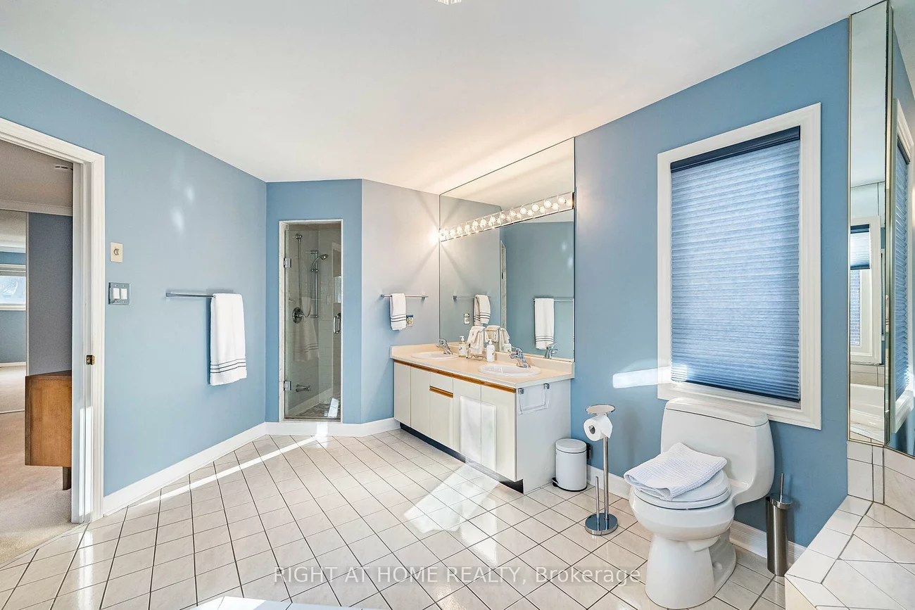 1114, Ballantry, 1018 - WC Wedgewood Creek, Oakville