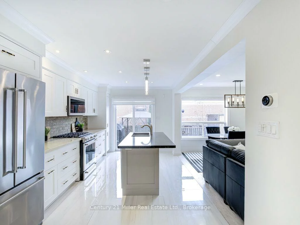 2094, Redstone, 1019 - WM Westmount, Oakville