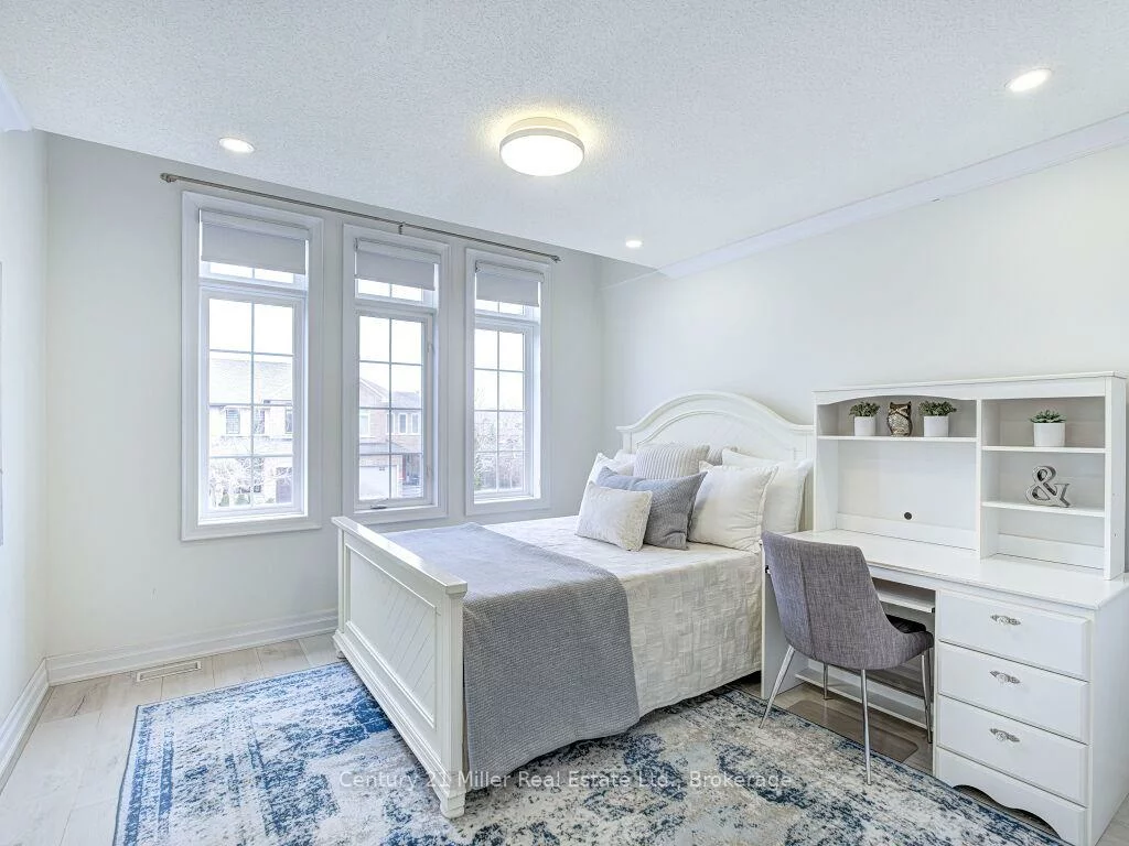 2094, Redstone, 1019 - WM Westmount, Oakville