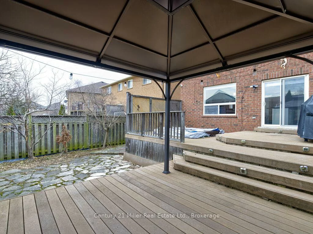 2094, Redstone, 1019 - WM Westmount, Oakville