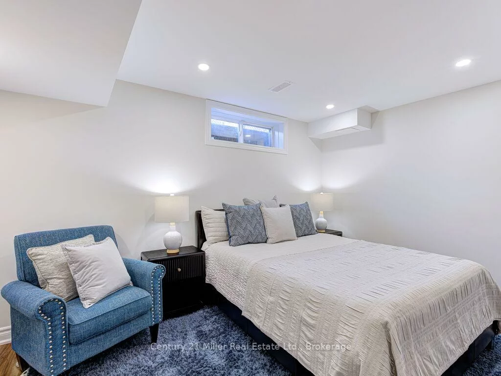 2094, Redstone, 1019 - WM Westmount, Oakville