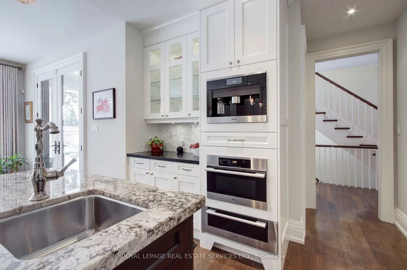 461, Copeland, 1011 - MO Morrison, Oakville