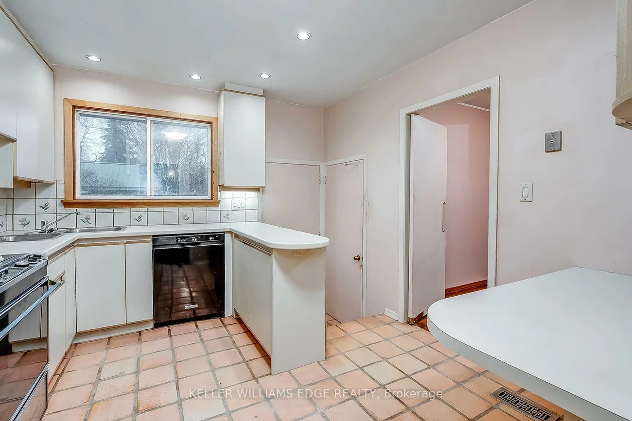 1322, Langdale, 1005 - FA Falgarwood, Oakville