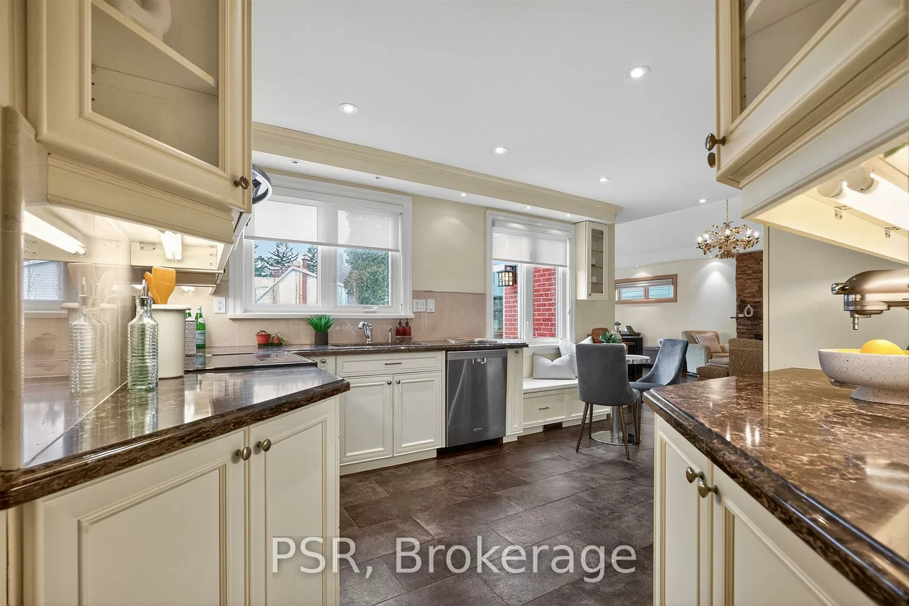 575, Patricia, 1020 - WO West, Oakville