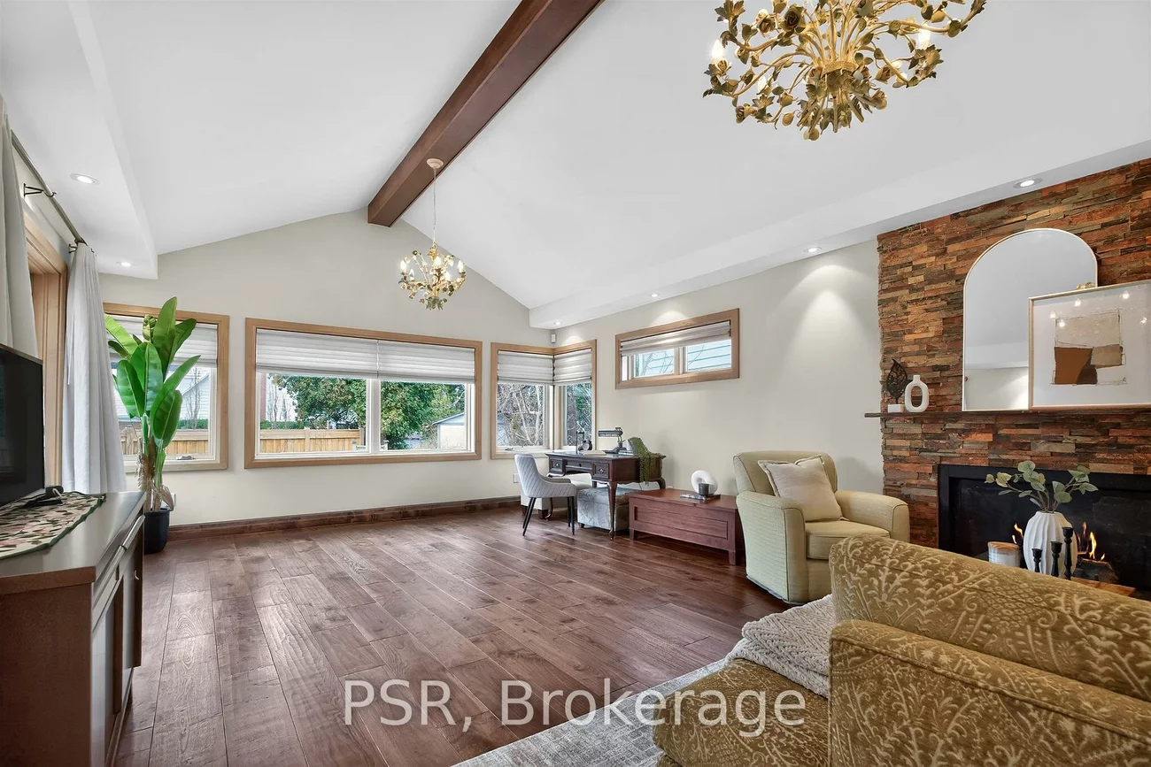 575, Patricia, 1020 - WO West, Oakville