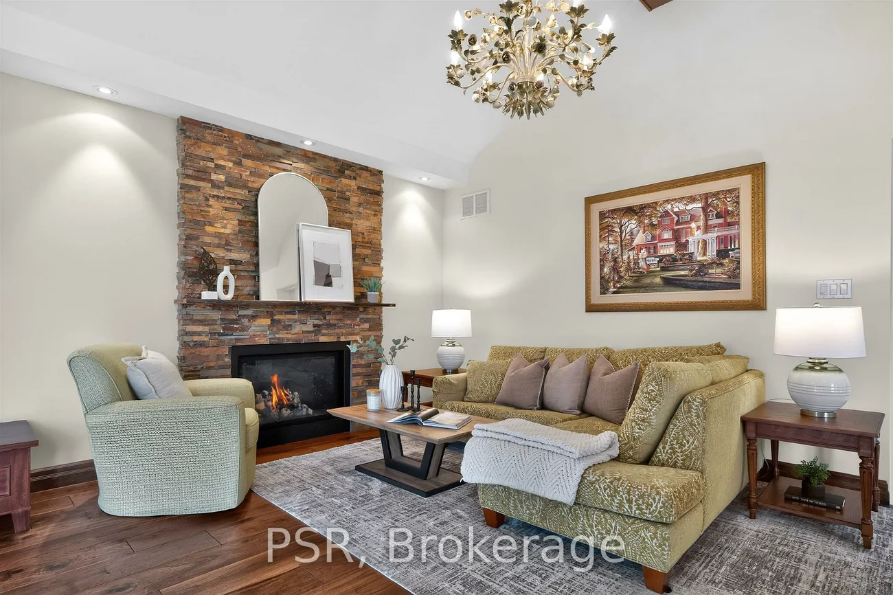 575, Patricia, 1020 - WO West, Oakville