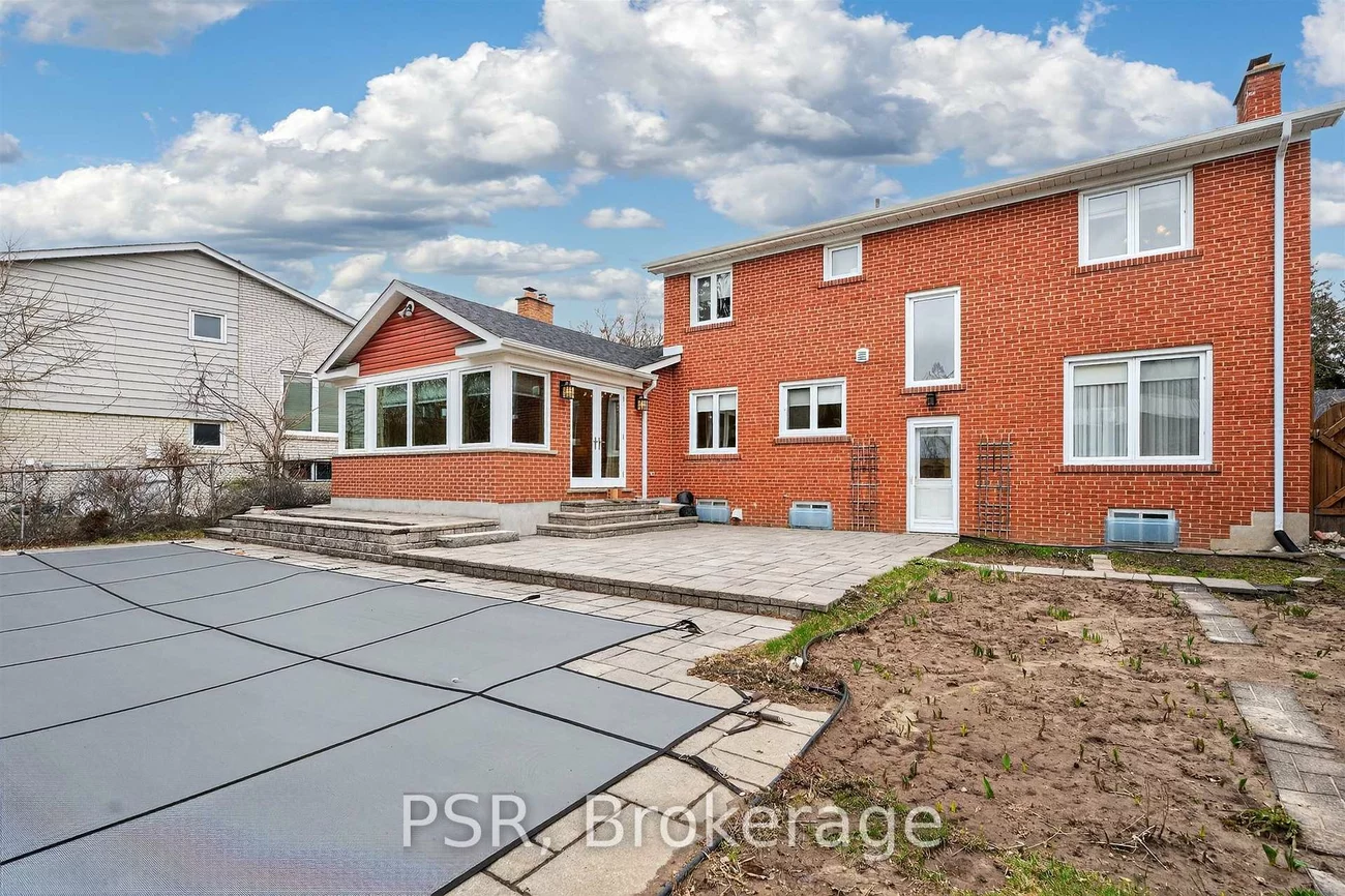 575, Patricia, 1020 - WO West, Oakville