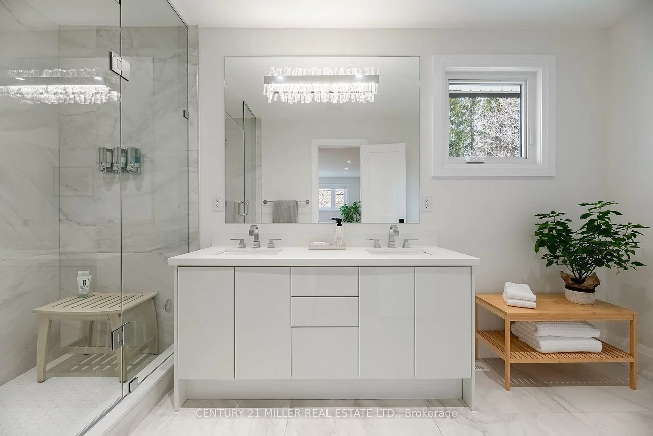 511, Coleen, 1011 - MO Morrison, Oakville