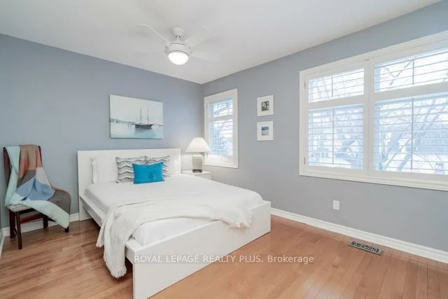 83, Kerr, 1002 - CO Central, Oakville
