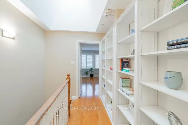 83, Kerr, 1002 - CO Central, Oakville