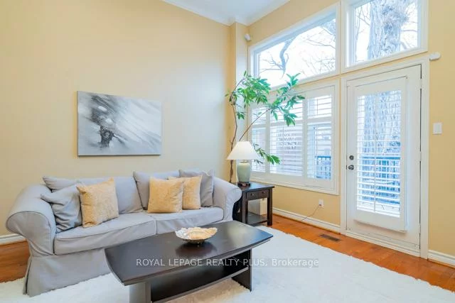 83, Kerr, 1002 - CO Central, Oakville