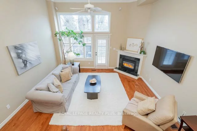 83, Kerr, 1002 - CO Central, Oakville