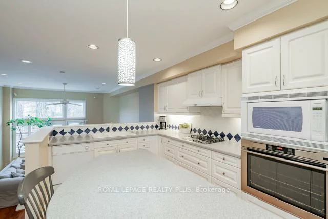 83, Kerr, 1002 - CO Central, Oakville
