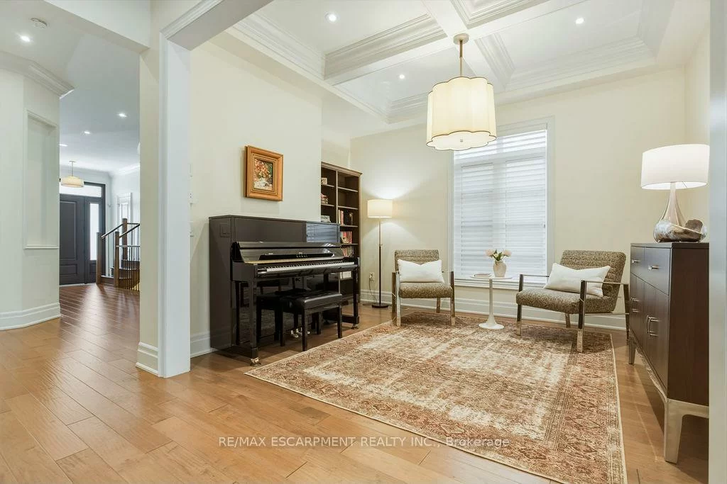 343, Tudor, 1020 - WO West, Oakville
