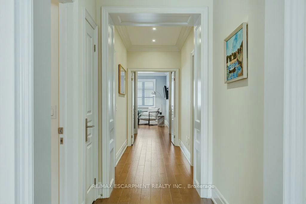 343, Tudor, 1020 - WO West, Oakville