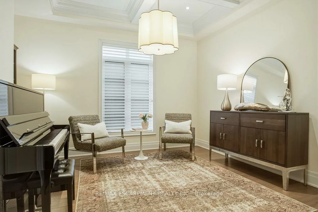 343, Tudor, 1020 - WO West, Oakville