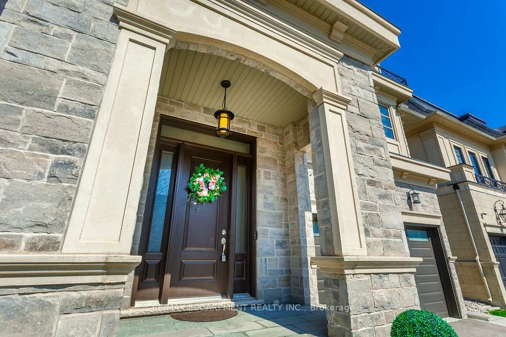343, Tudor, 1020 - WO West, Oakville