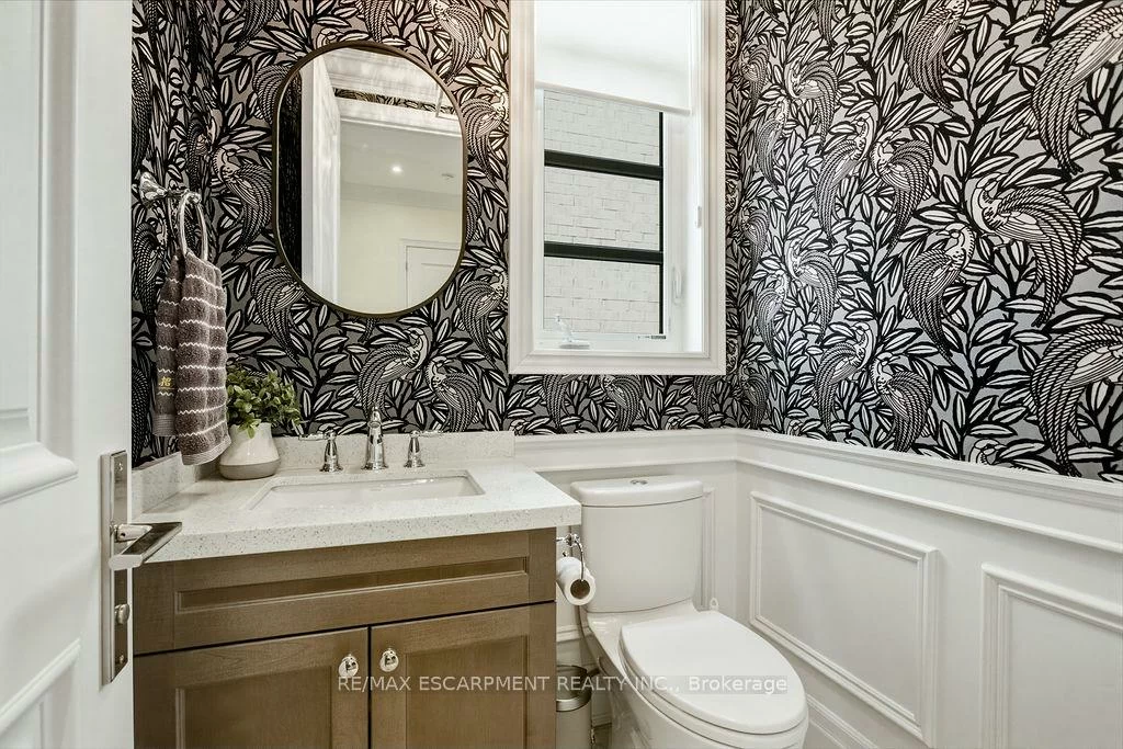 343, Tudor, 1020 - WO West, Oakville