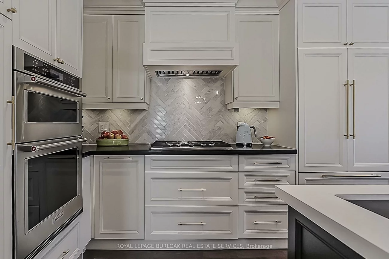 1375, Langdale, 1005 - FA Falgarwood, Oakville