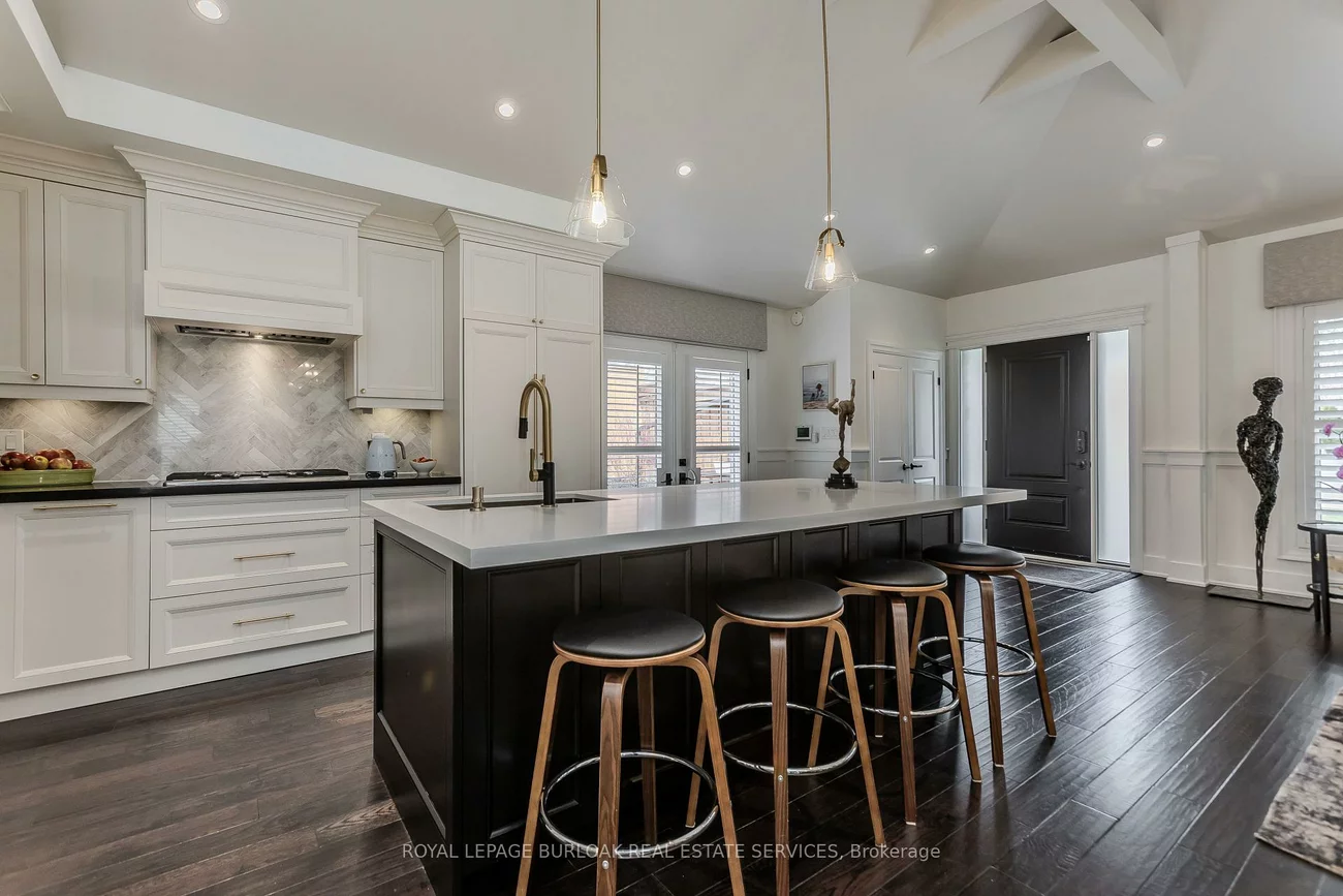 1375, Langdale, 1005 - FA Falgarwood, Oakville