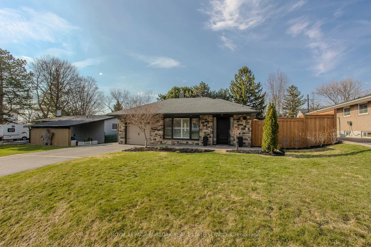 1375, Langdale, 1005 - FA Falgarwood, Oakville
