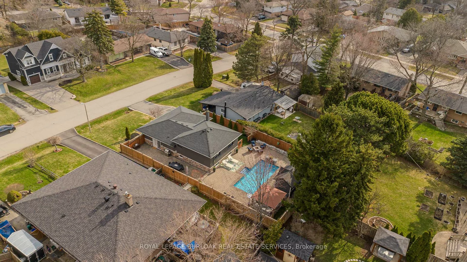 1375, Langdale, 1005 - FA Falgarwood, Oakville