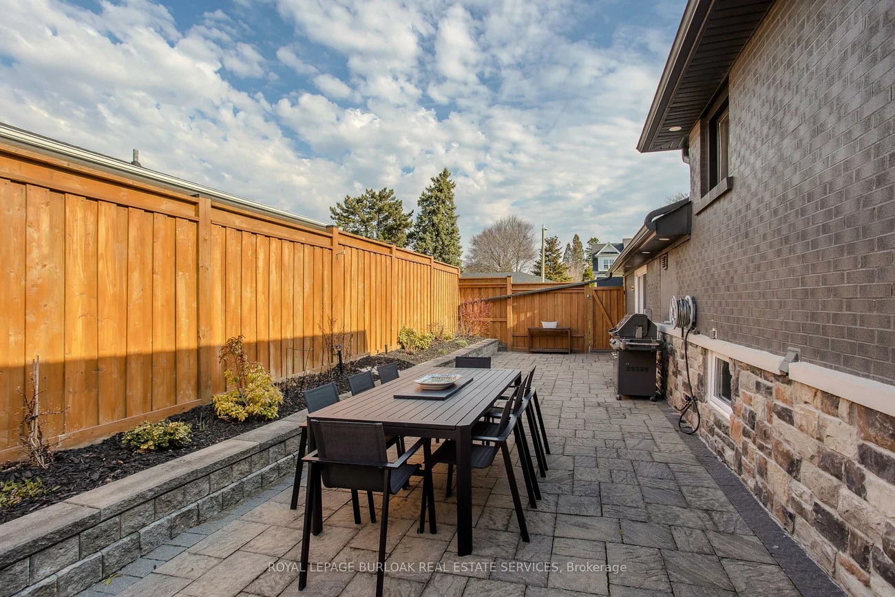 1375, Langdale, 1005 - FA Falgarwood, Oakville