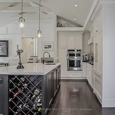 1375, Langdale, 1005 - FA Falgarwood, Oakville