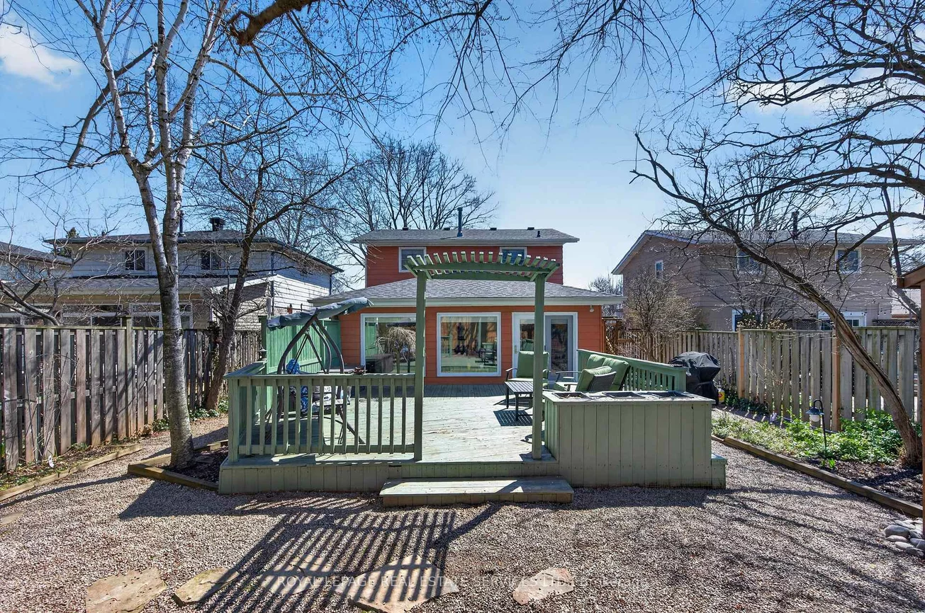 141, Oakdale, 1003 - CP College Park, Oakville