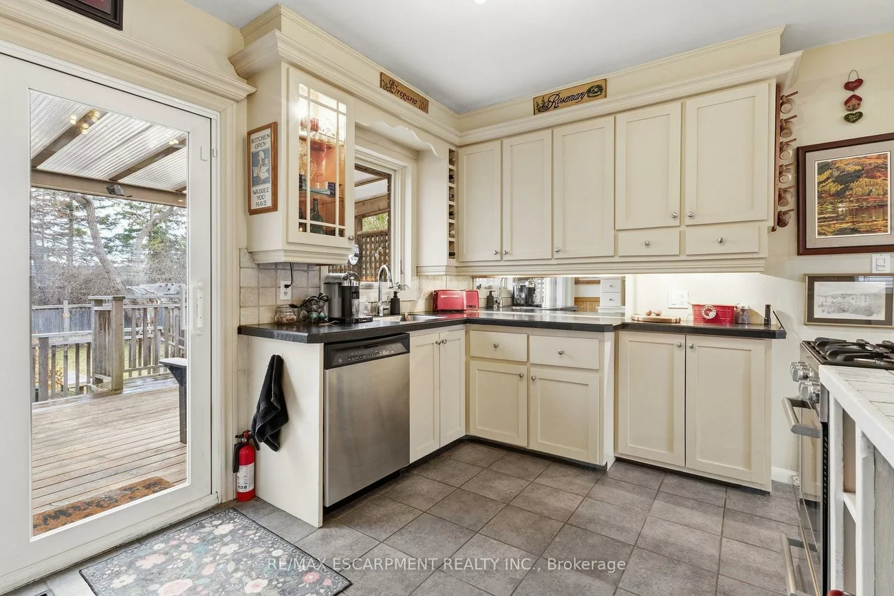 1051, Melvin, 1011 - MO Morrison, Oakville