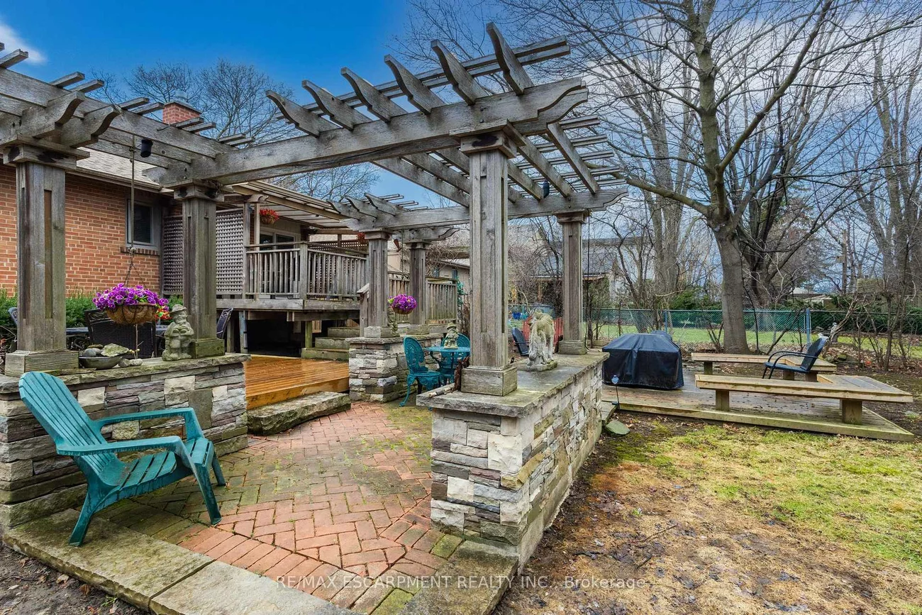 1051, Melvin, 1011 - MO Morrison, Oakville