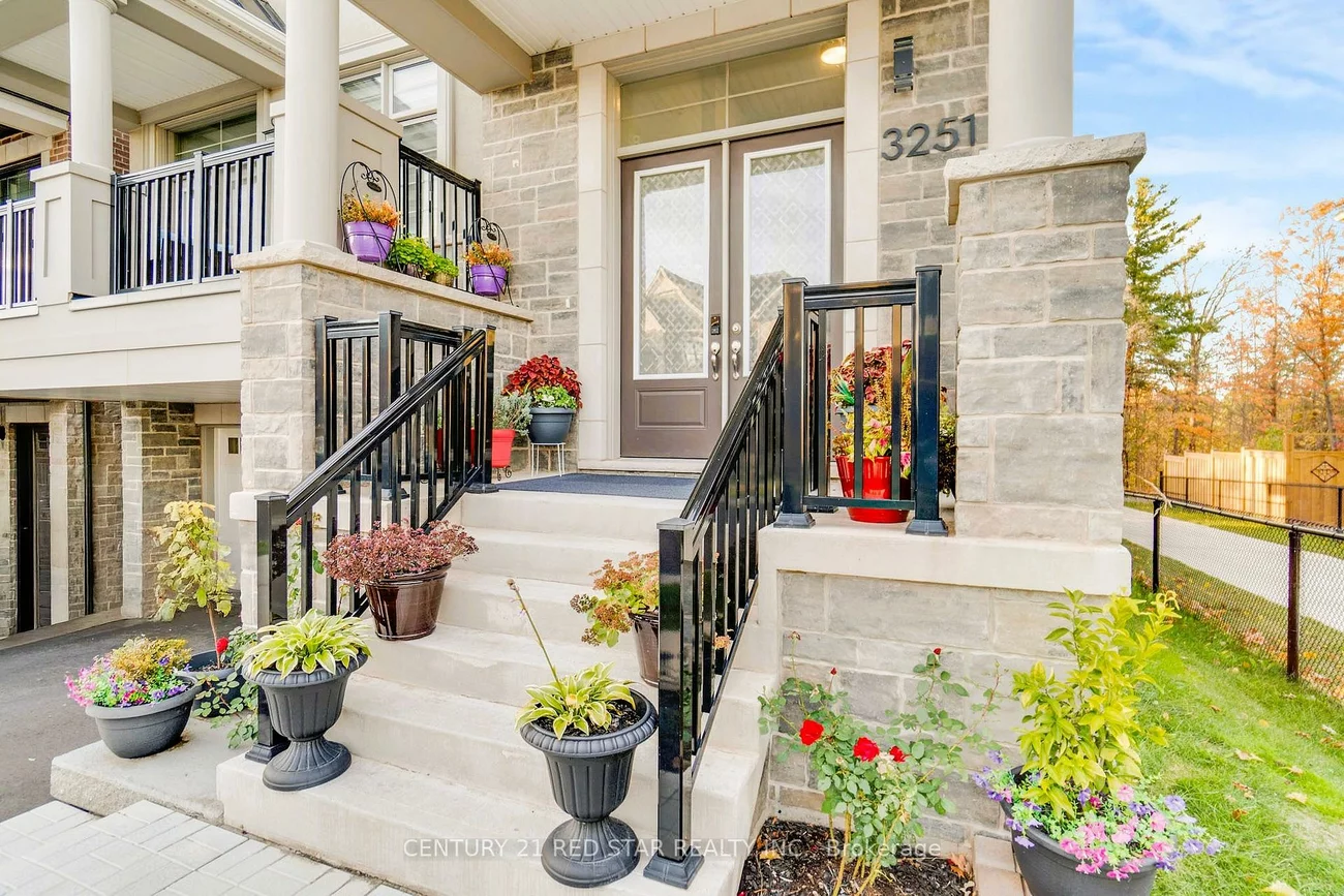 3251, Harasym, 1012 - NW Northwest, Oakville