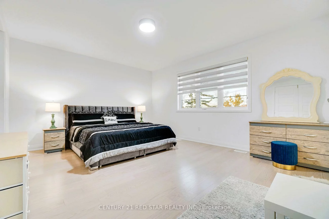 3251, Harasym, 1012 - NW Northwest, Oakville