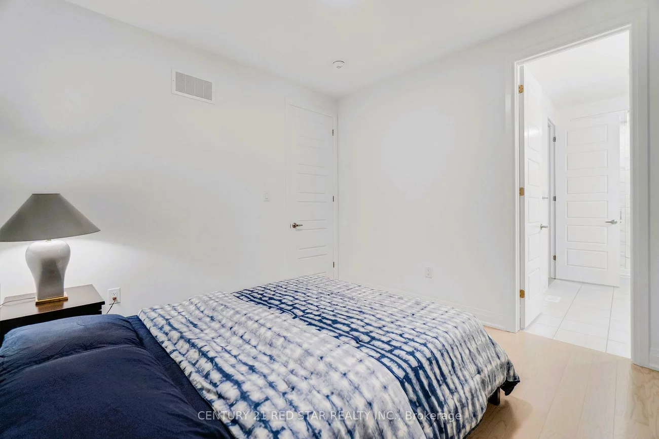 3251, Harasym, 1012 - NW Northwest, Oakville