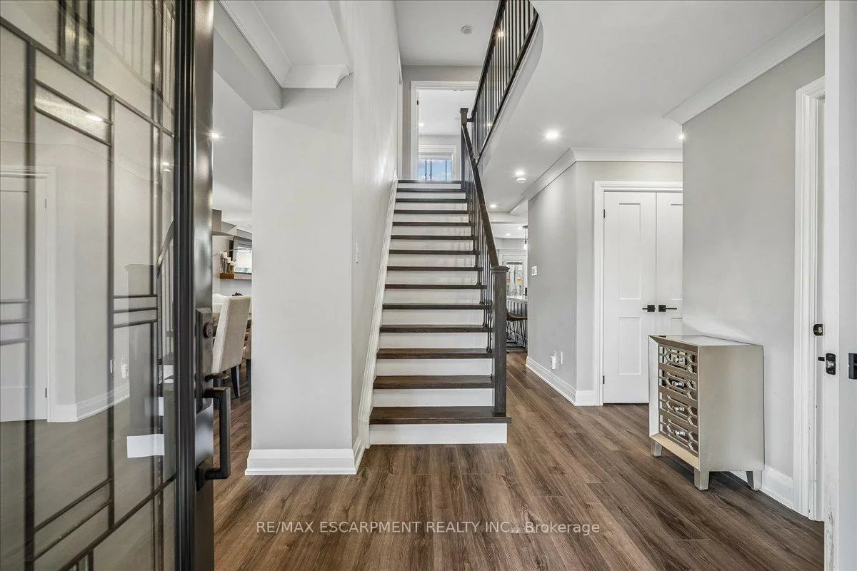 1083, Old Oak, 1022 - WT West Oak Trails, Oakville