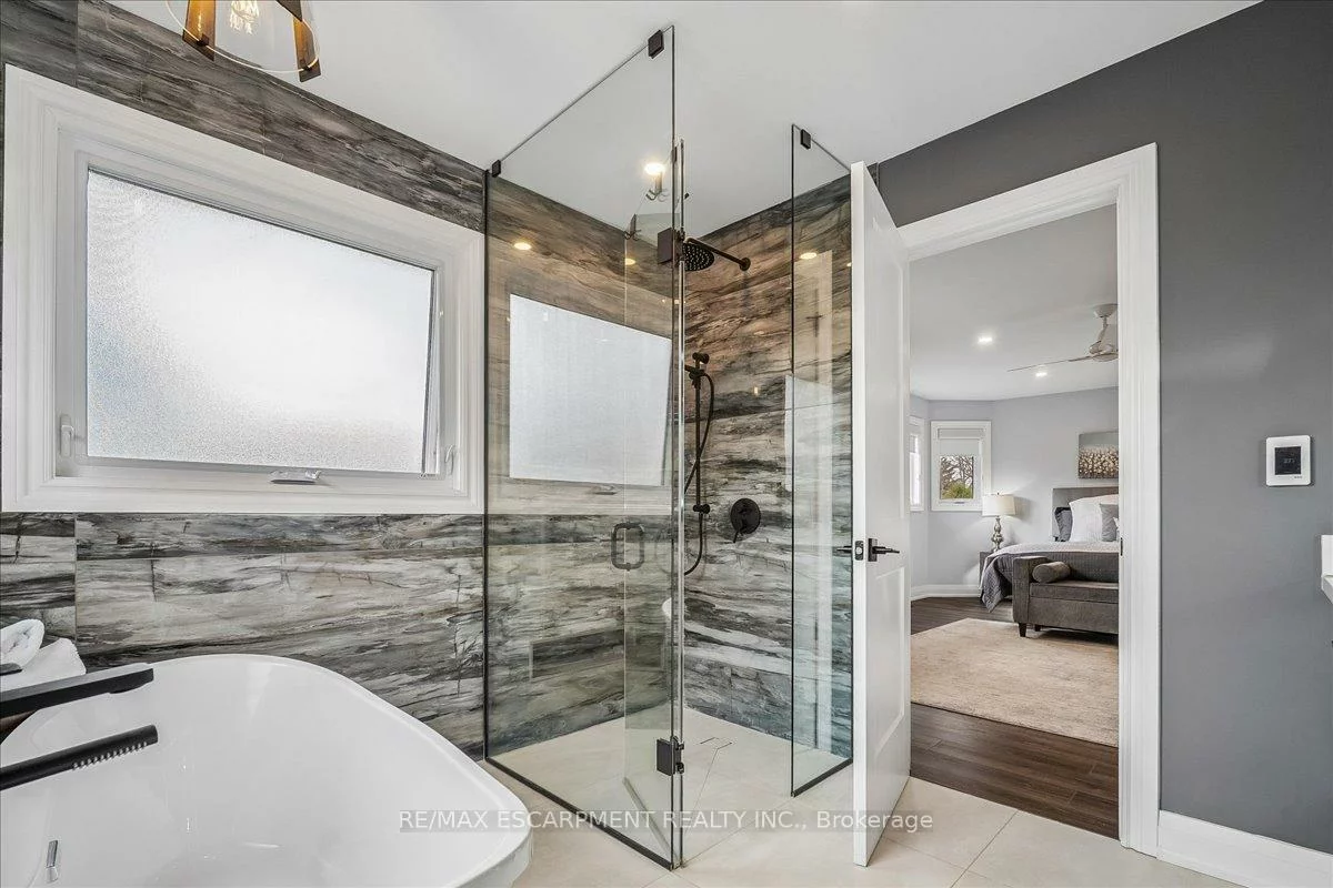 1083, Old Oak, 1022 - WT West Oak Trails, Oakville