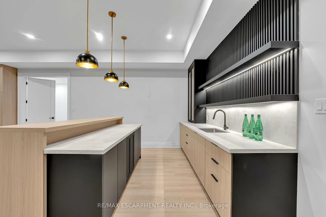 383, Wadsworth, 1020 - WO West, Oakville