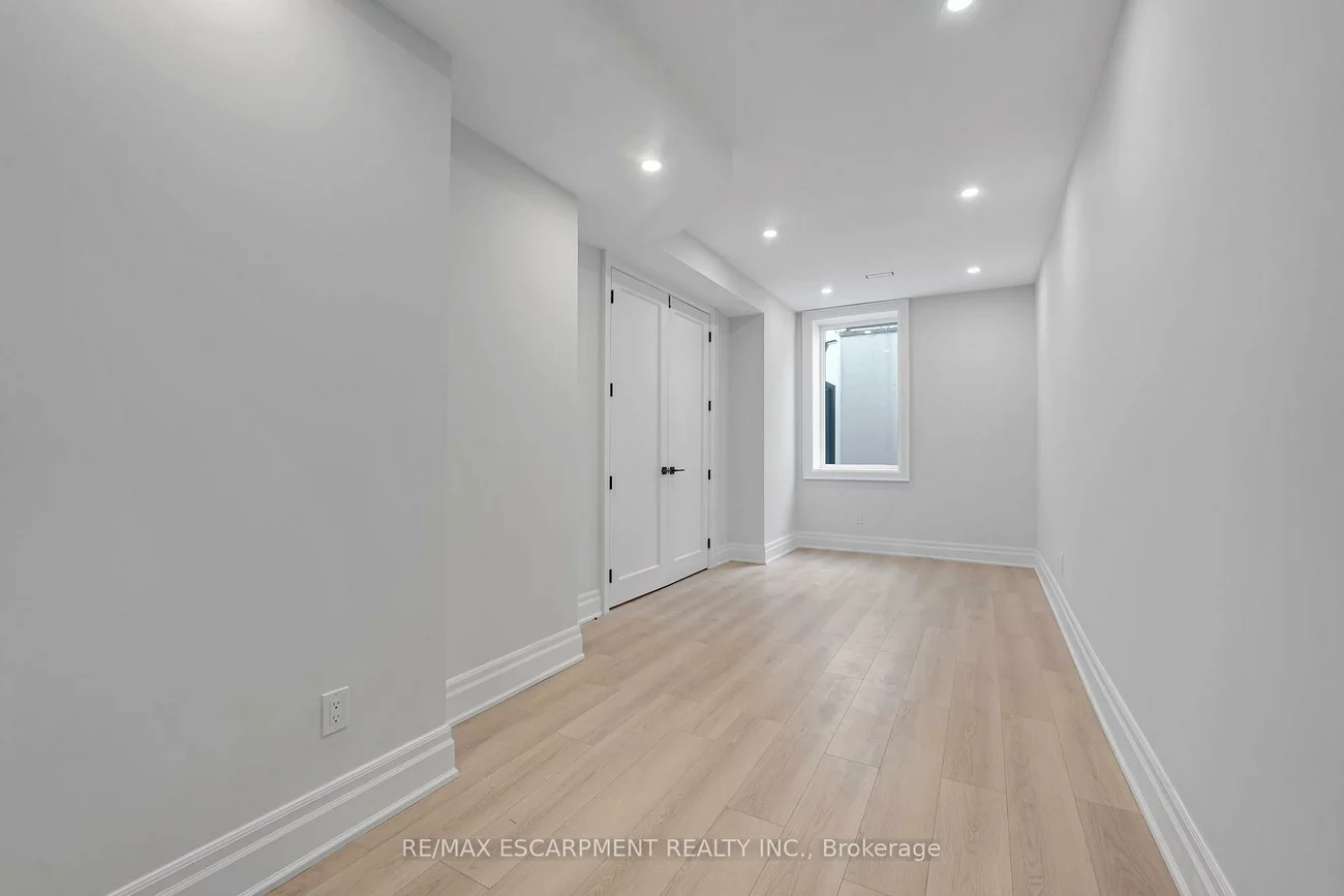 383, Wadsworth, 1020 - WO West, Oakville