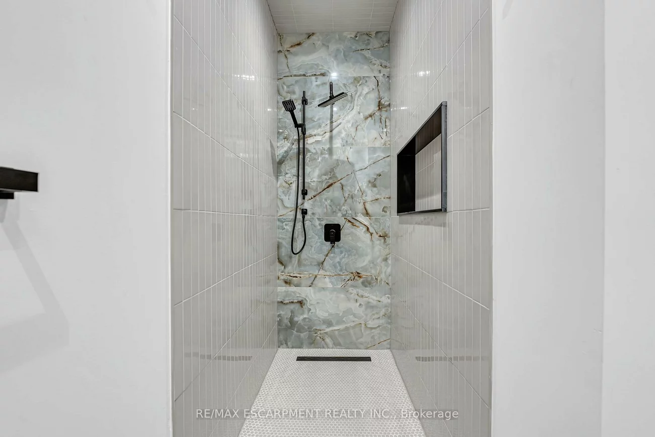 383, Wadsworth, 1020 - WO West, Oakville