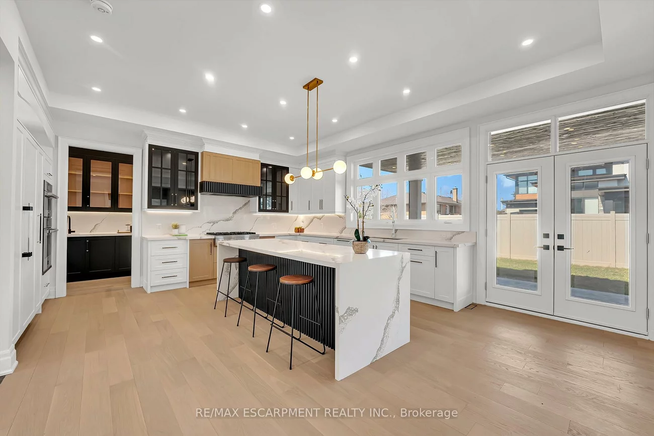 383, Wadsworth, 1020 - WO West, Oakville