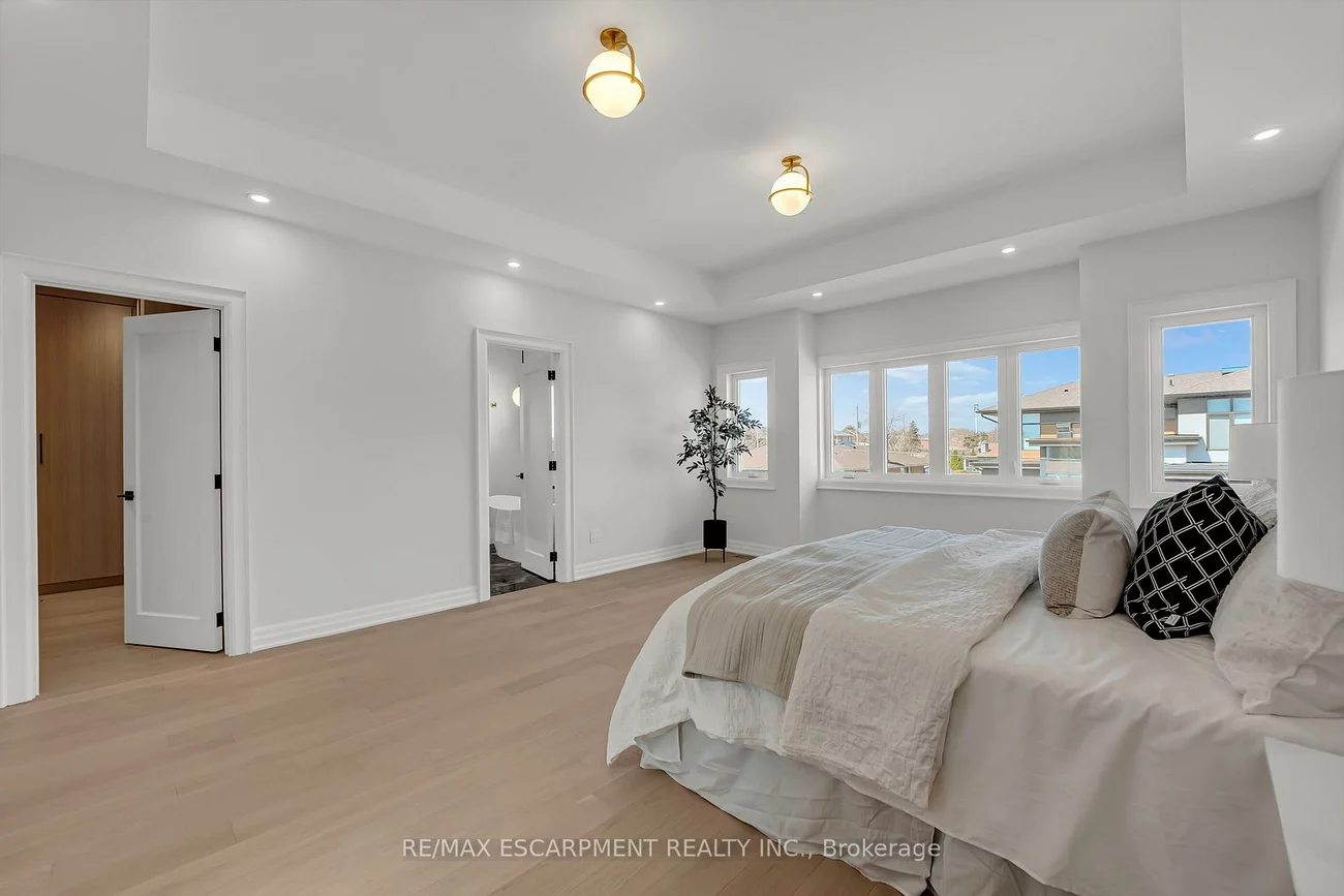 383, Wadsworth, 1020 - WO West, Oakville