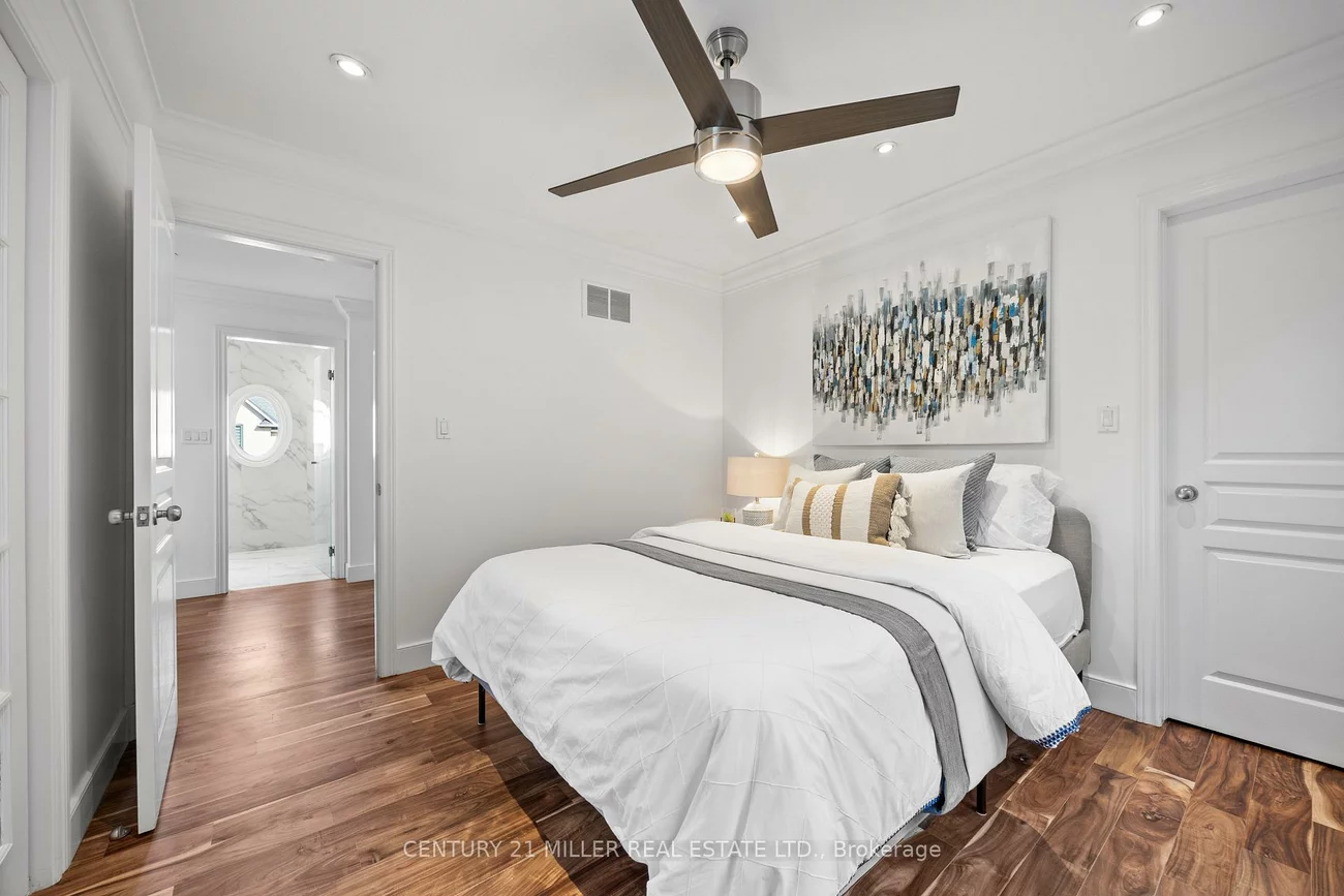 2252, Dewsbury, 1000 - BC Bronte Creek, Oakville