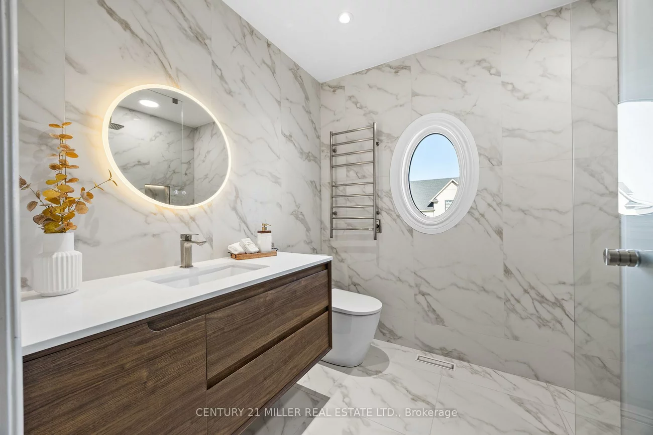 2252, Dewsbury, 1000 - BC Bronte Creek, Oakville