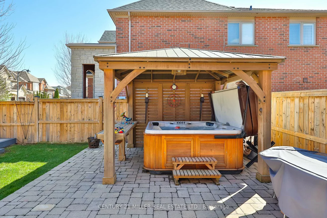 2252, Dewsbury, 1000 - BC Bronte Creek, Oakville