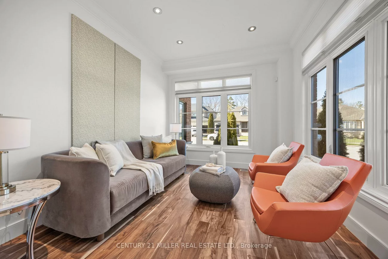 2252, Dewsbury, 1000 - BC Bronte Creek, Oakville