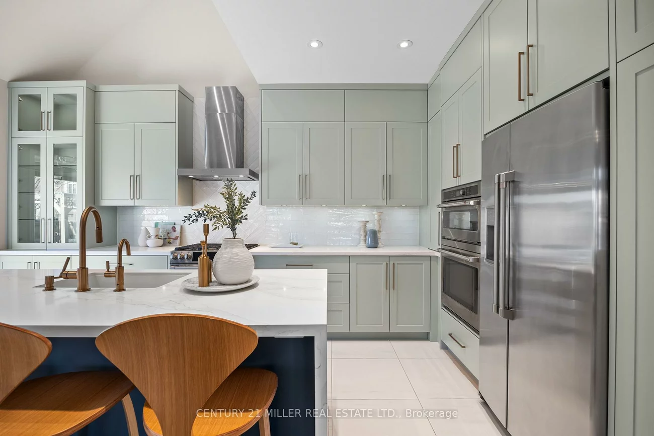 2252, Dewsbury, 1000 - BC Bronte Creek, Oakville