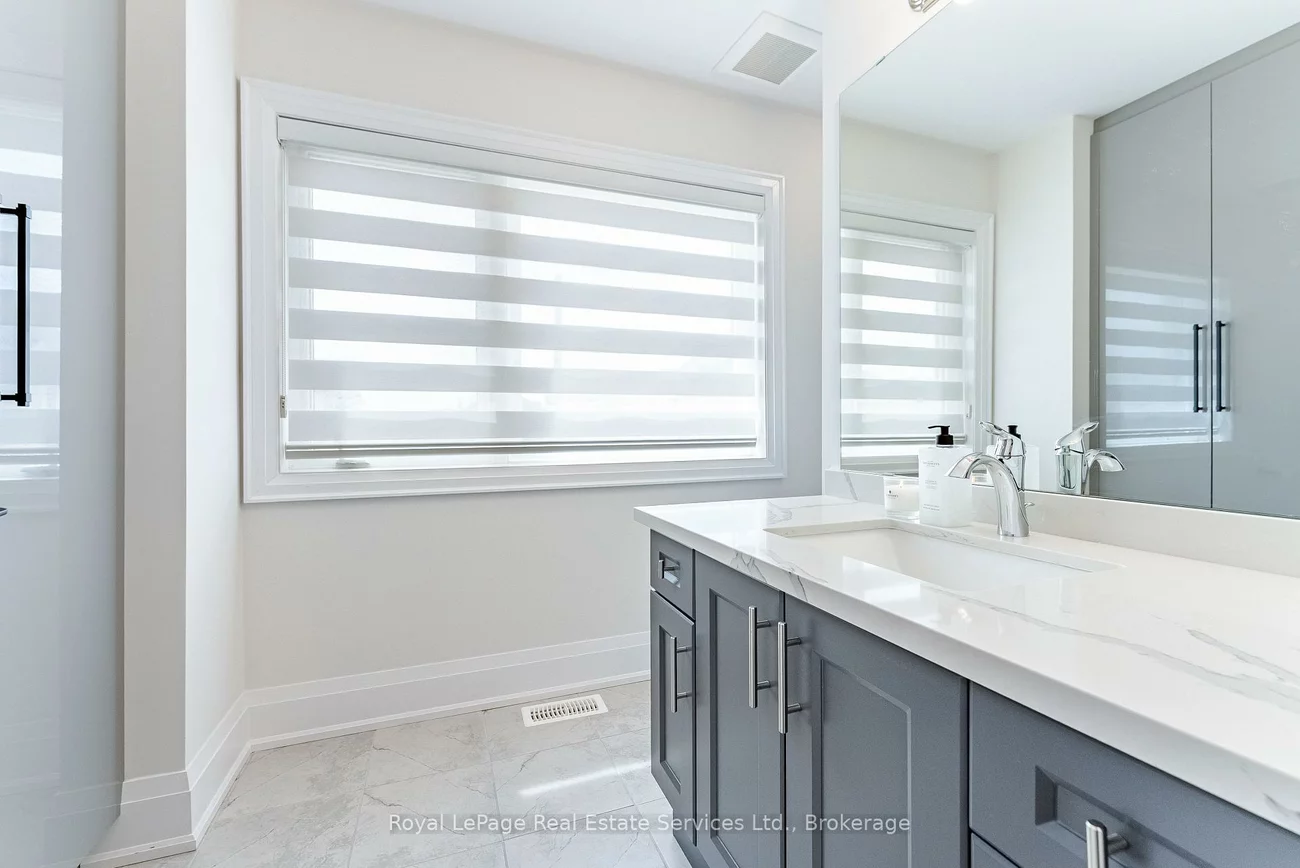 3395, Post, 1008 - GO Glenorchy, Oakville