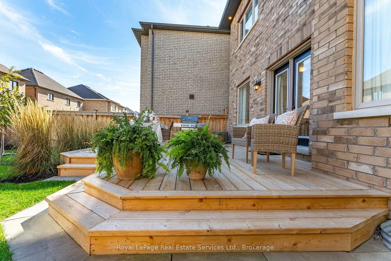 3395, Post, 1008 - GO Glenorchy, Oakville