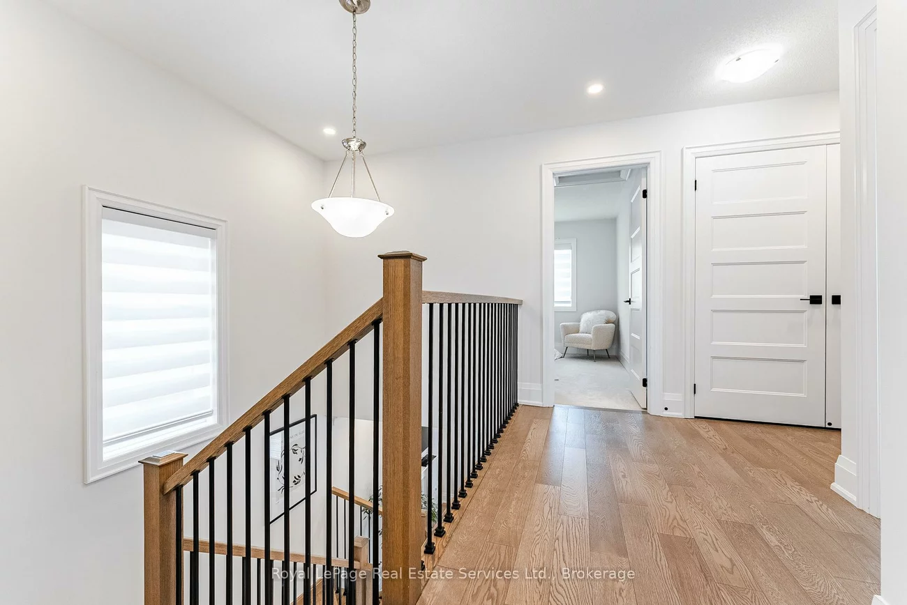 3395, Post, 1008 - GO Glenorchy, Oakville