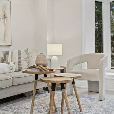 1176, Jamesway, 1005 - FA Falgarwood, Oakville